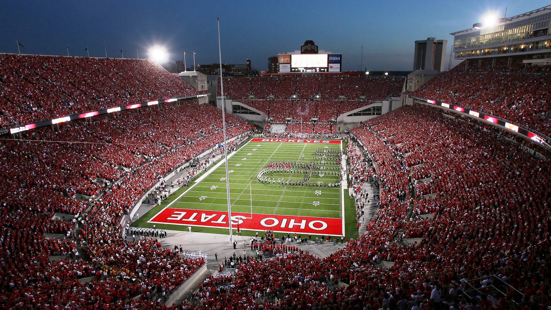 开云体育平台-纵深跑位打通禁区切入路线，纵深线是什么意思